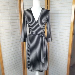 Diane Von Furstenberg Julian Wrap Dress 100% Silk Navy Nautical Stripe Size 8